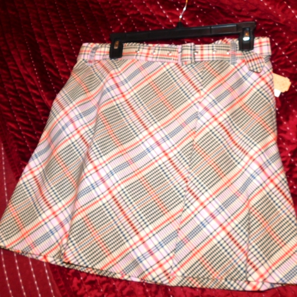 Gnb skirt brand new with tags Sz lg